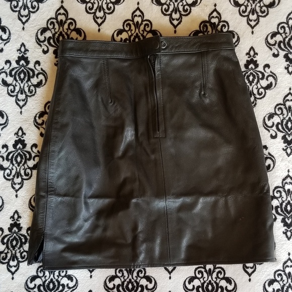Genuine leather basic black mini/midi skirt - Picture 2 of 5